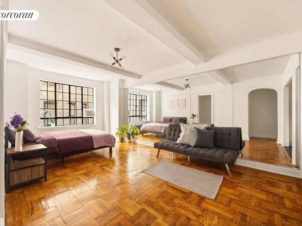 140 East 40th Street 3J, New York NY 10016