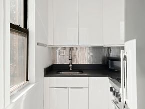 310 West 56th Street PHE, New York NY 10019