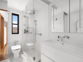 300 West 23rd Street 11M, New York NY 10011