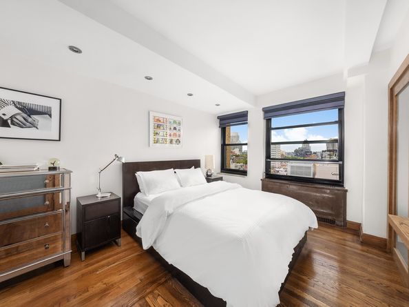 300 West 23rd Street 11M, New York NY 10011
