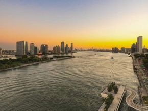 45 Sutton Place S 17F+, New York NY 10022