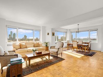 45 Sutton Place S
