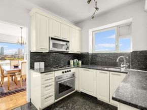 45 Sutton Place S 17F+, New York NY 10022