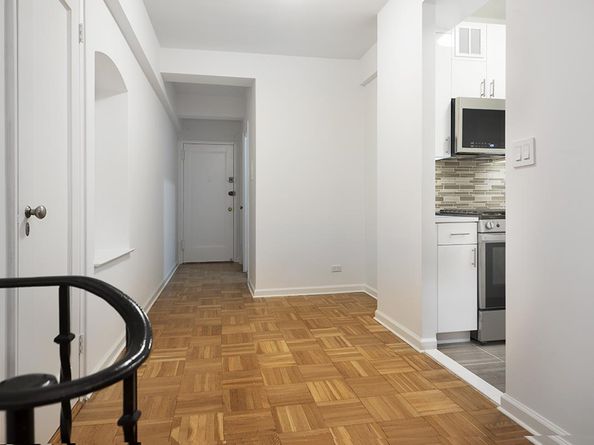 333 West 57th Street 2D, New York NY 10019