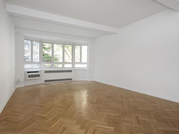 333 West 57th Street 2D, New York NY 10019