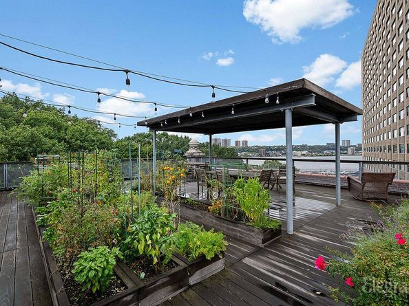 552 Riverside Drive 4B, New York NY 10027-3215