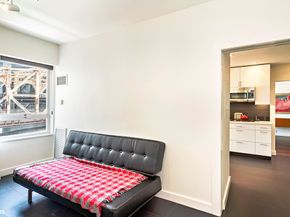 425 East 58th Street 7D, New York NY 10022