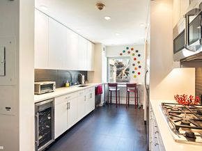 425 East 58th Street 7D, New York NY 10022