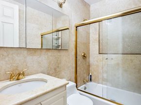 300 East 54th Street 25G, New York NY 10022