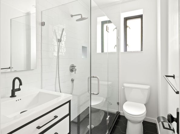 210 6th Avenue 3G, New York NY 10012