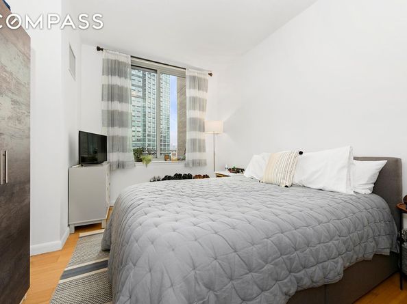 46-30 Center Boulevard 1106, Queens NY 11109