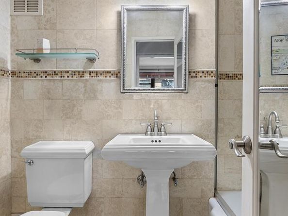 210 East 15th Street 2N, New York NY 10003