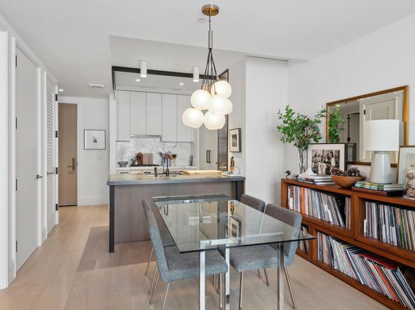 438 East 12th Street 4T, New York NY 10009