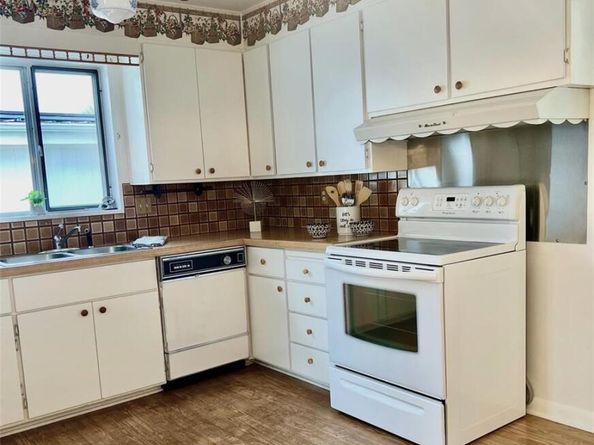 6900 Ruth Way, Denver CO 80221