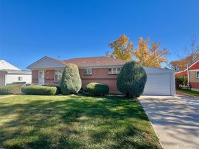 6900 Ruth Way, Denver CO 80221