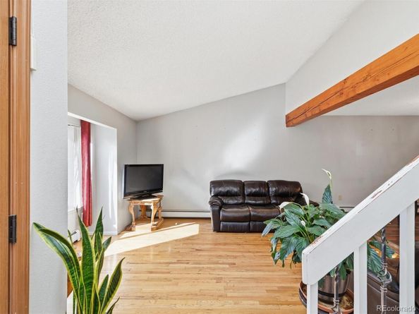 892 S Rifle Way, Aurora CO 80017