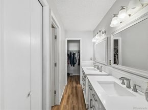 892 S Rifle Way, Aurora CO 80017