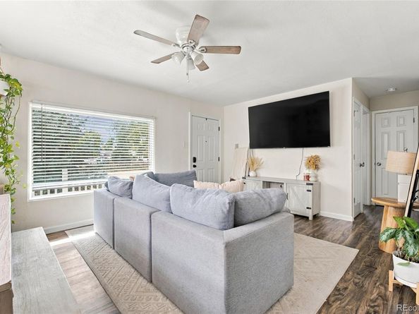 10607 Lowry Place, Aurora CO 80010