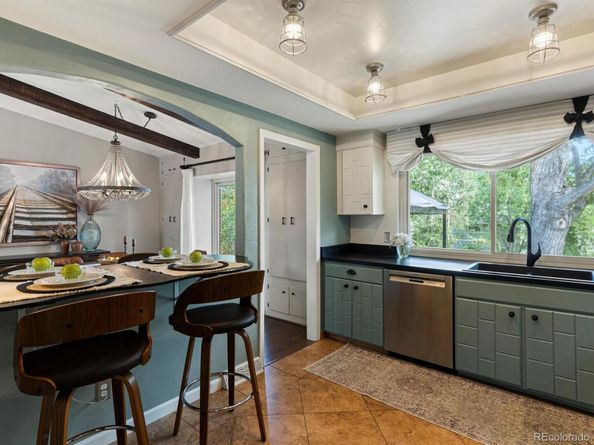 842 S Newcombe Way, Lakewood CO 80226