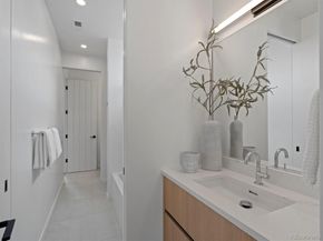 735 S Elizabeth Street, Denver CO 80209
