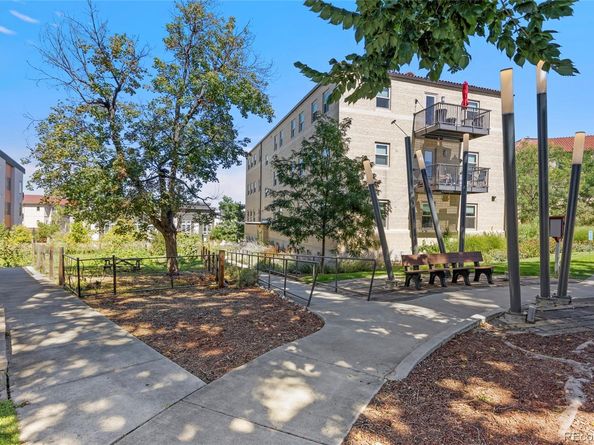 2869 W Parkside Place, Denver CO 80221