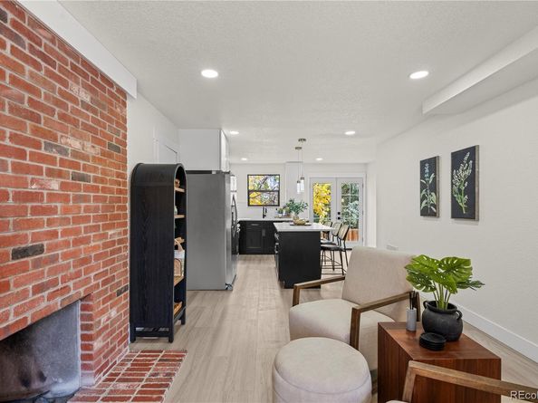 884 S Lewis Street, Lakewood CO 80226