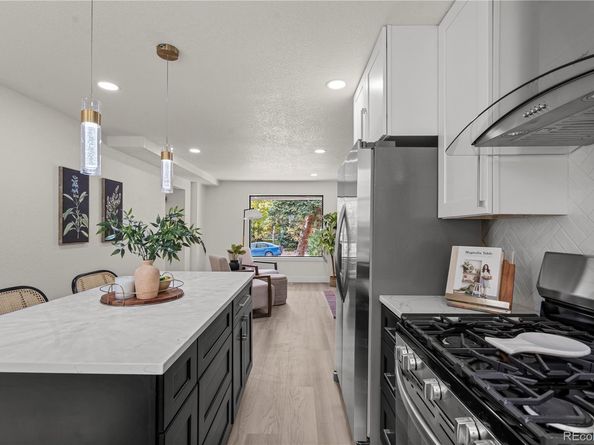 884 S Lewis Street, Lakewood CO 80226