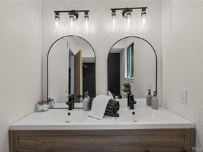 884 S Lewis Street, Lakewood CO 80226