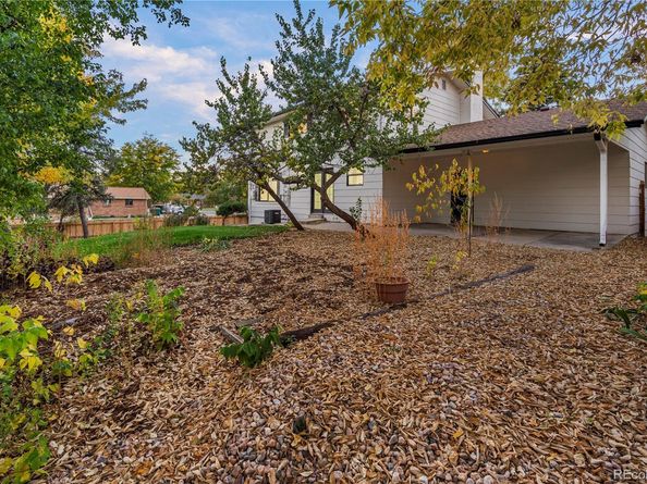 884 S Lewis Street, Lakewood CO 80226