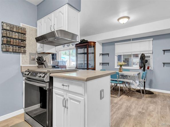 2540 S Deframe Street, Lakewood CO 80228