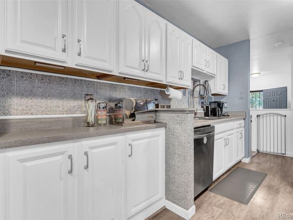 2540 S Deframe Street, Lakewood CO 80228