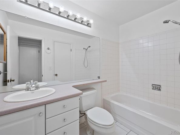 7078 S Knolls west Way, Centennial CO 80122