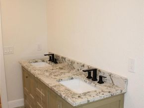 5557 S Hillside Street, Greenwood Village CO 80111