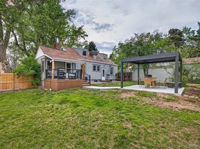 1050 Pikeview Street, Lakewood CO 80215