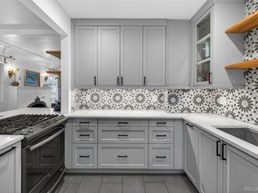 1050 Pikeview Street, Lakewood CO 80215