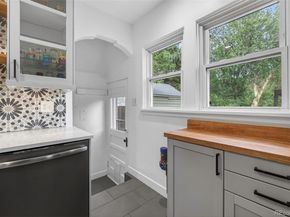 1050 Pikeview Street, Lakewood CO 80215