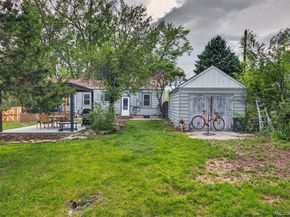 1050 Pikeview Street, Lakewood CO 80215