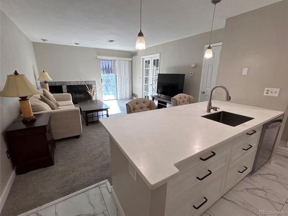 2575 S Syracuse Way J102, Denver CO 80231