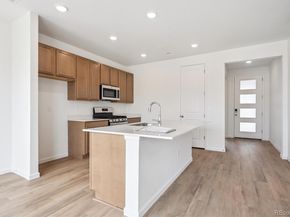 24717 E 40th Avenue, Aurora CO 80019