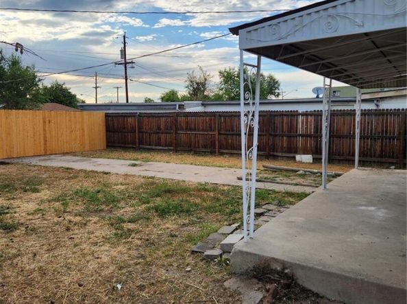 1273 Newark Street, Aurora CO 80010