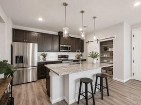 6153 N Ceylon Street 10303, Denver CO 80249