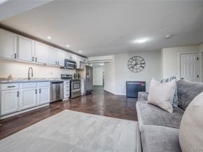 955 Independence Street, Lakewood CO 80215