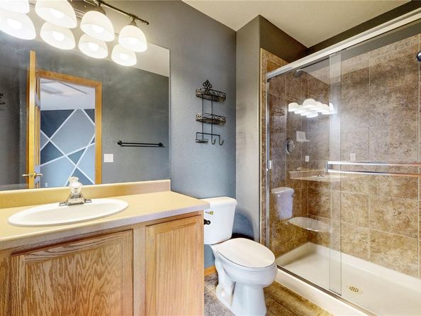 5904 S Ukraine Street, Aurora CO 80015