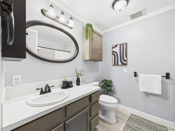 190 E Highline Circle 302, Centennial CO 80122