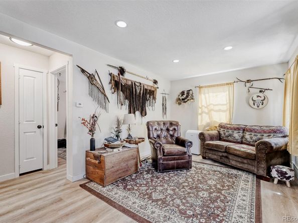 890 Nome Street, Aurora CO 80010