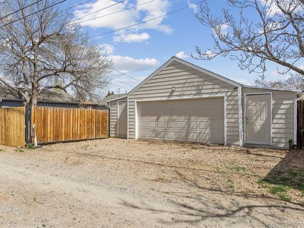 2037 Geneva Street, Aurora CO 80010