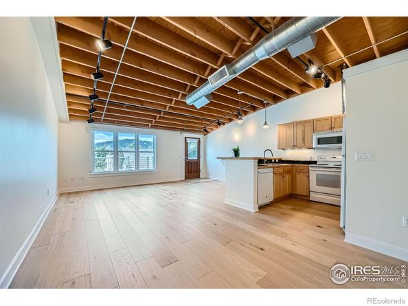 1941 Pearl Street 303, Boulder CO 80302