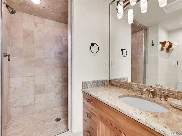 2252 S Queen Street, Lakewood CO 80227