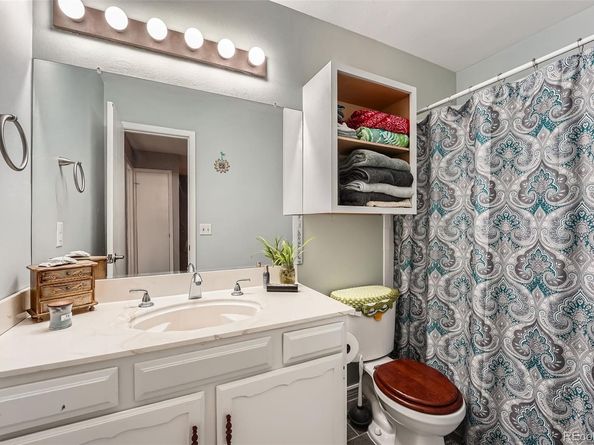 2558 S Vaughn Way C, Aurora CO 80014