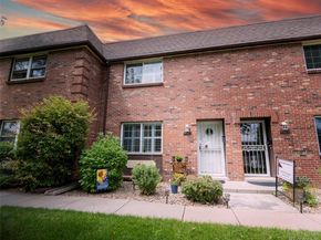 5527 S Lowell Boulevard, Littleton CO 80123
